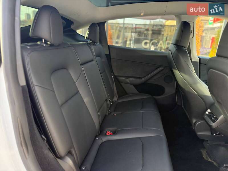 Позашляховик / Кросовер Tesla Model Y 2023 в Києві