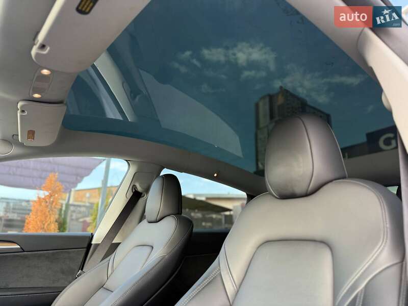 Позашляховик / Кросовер Tesla Model Y 2023 в Києві