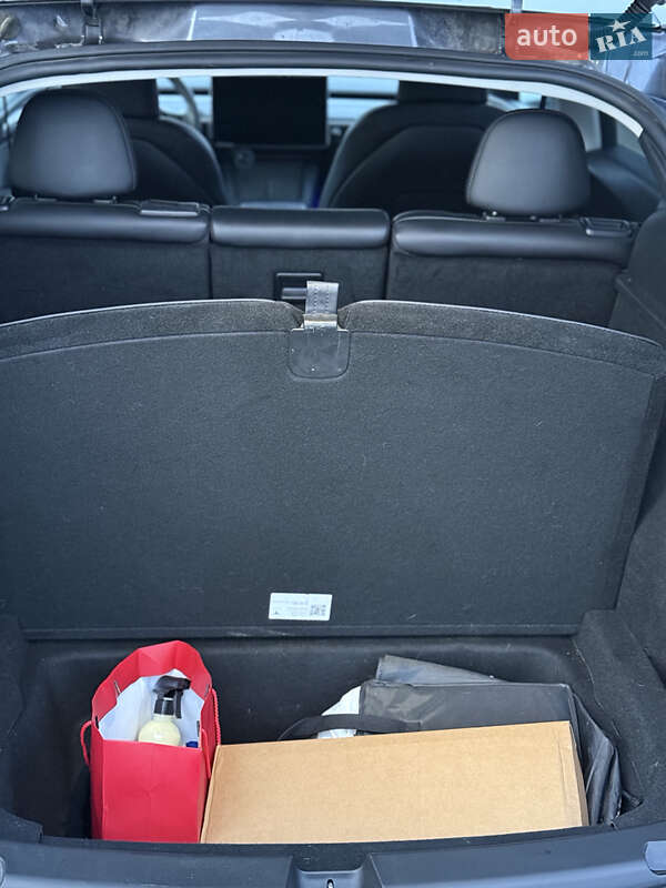 Внедорожник / Кроссовер Tesla Model Y 2023 в Каменец-Подольском