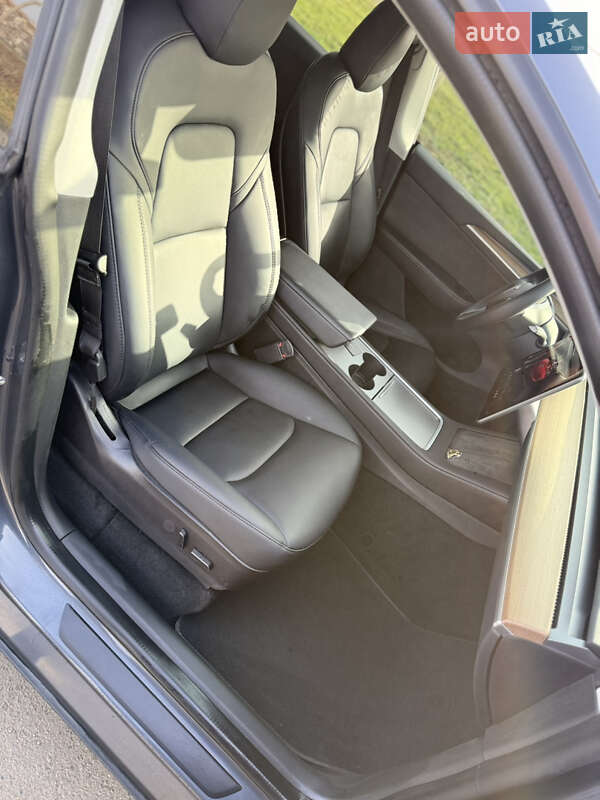 Позашляховик / Кросовер Tesla Model Y 2022 в Івано-Франківську фото 14 Позашляховик / Кросовер Tesla Model Y 2022 в Івано-Франківську