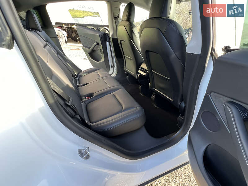 Позашляховик / Кросовер Tesla Model Y 2022 в Самборі