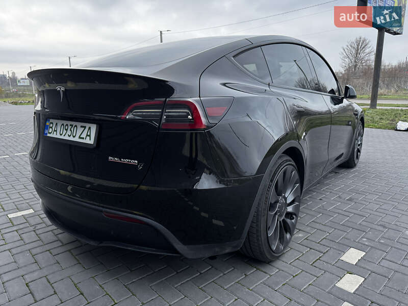 Позашляховик / Кросовер Tesla Model Y 2023 в Києві