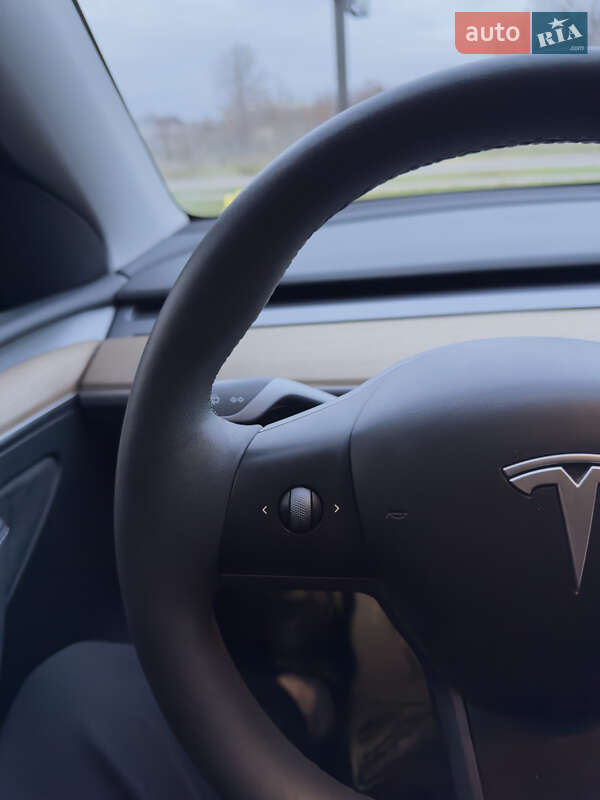 Позашляховик / Кросовер Tesla Model Y 2023 в Києві