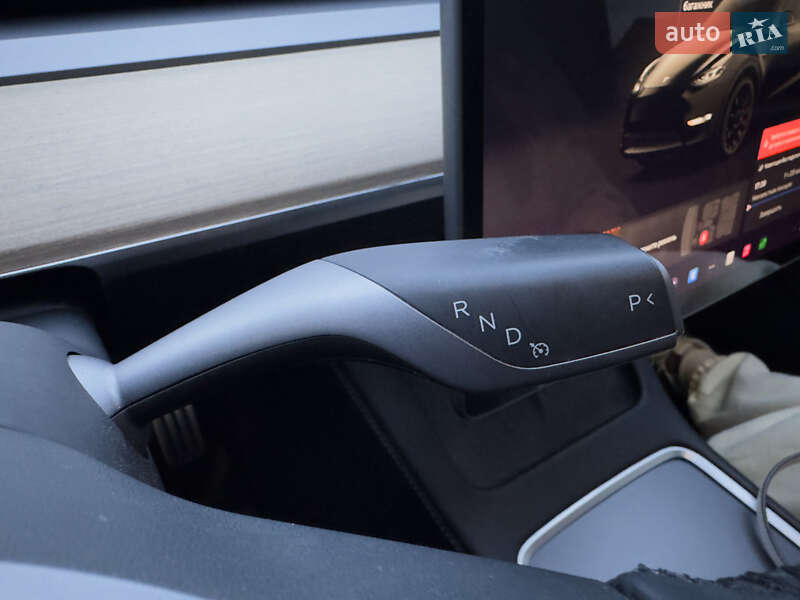 Позашляховик / Кросовер Tesla Model Y 2023 в Києві