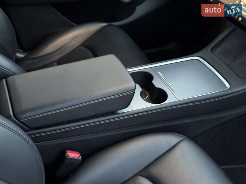 Позашляховик / Кросовер Tesla Model Y 2023 в Києві