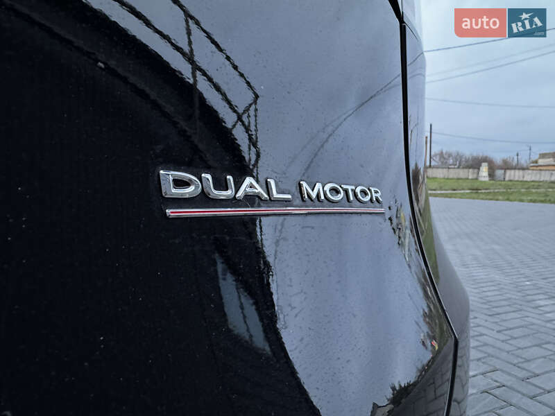 Позашляховик / Кросовер Tesla Model Y 2023 в Києві