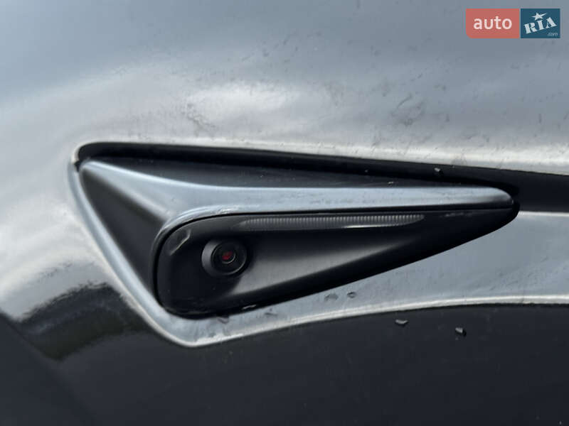 Позашляховик / Кросовер Tesla Model Y 2023 в Києві