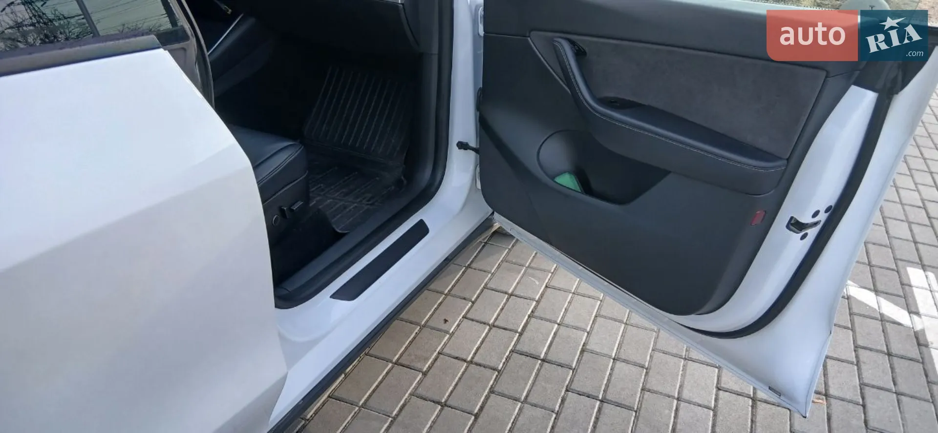 2020 Tesla Model Y - мініатюра 33