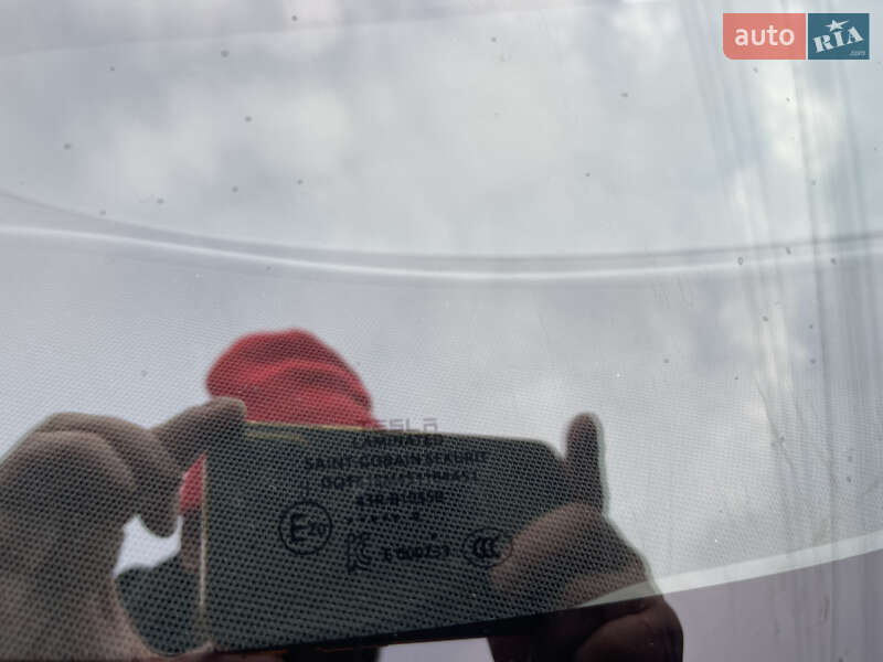 Позашляховик / Кросовер Tesla Model Y 2025 в Чернівцях