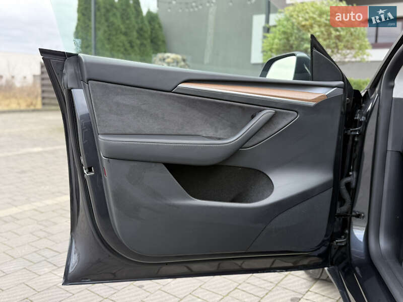 Позашляховик / Кросовер Tesla Model Y 2024 в Стрию фото 69 Позашляховик / Кросовер Tesla Model Y 2024 в Стрию