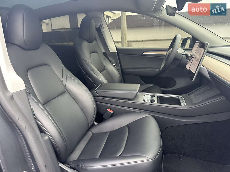 Внедорожник / Кроссовер Tesla Model Y 2023 в Киеве