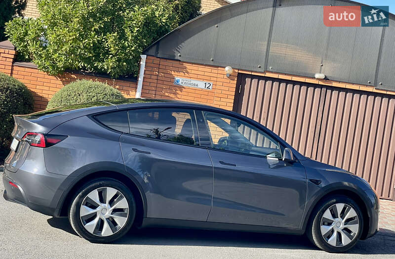 Позашляховик / Кросовер Tesla Model Y 2023 в Дніпрі