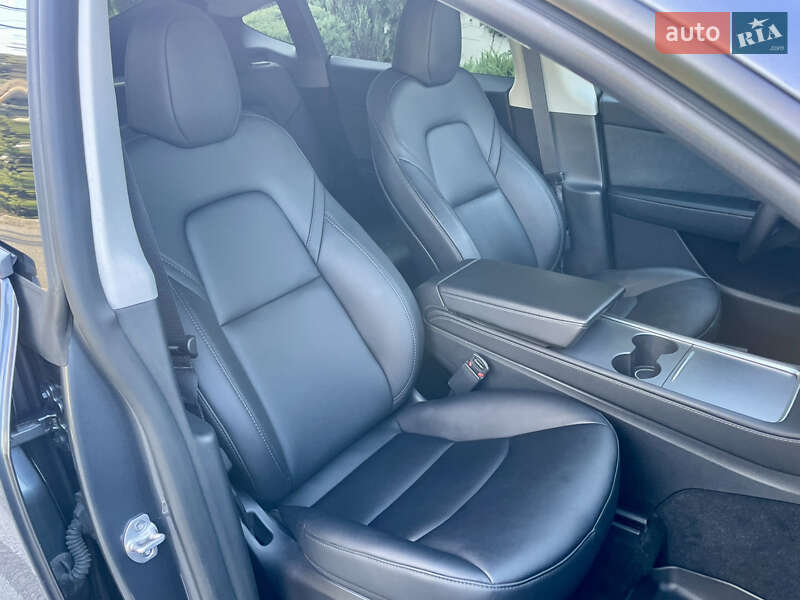 Позашляховик / Кросовер Tesla Model Y 2023 в Дніпрі