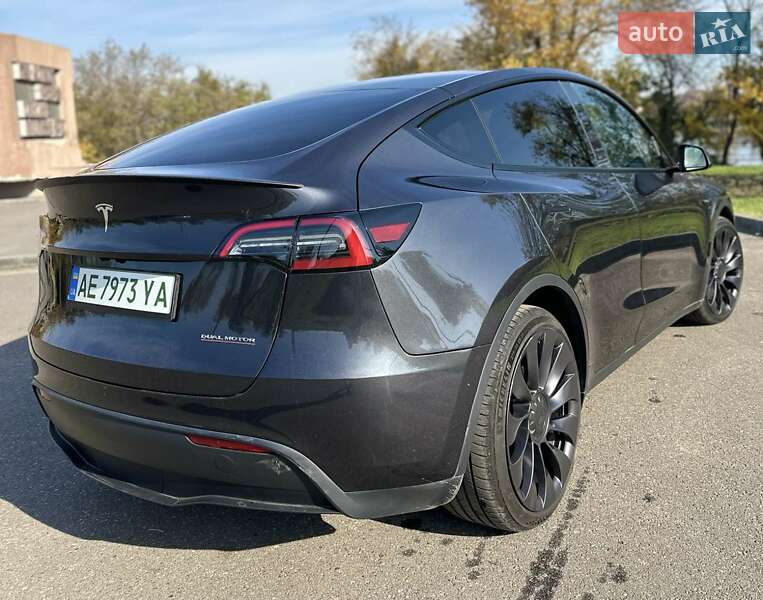 Внедорожник / Кроссовер Tesla Model Y 2024 в Кривом Роге