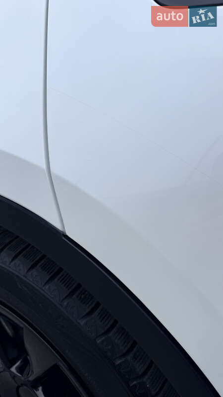 Позашляховик / Кросовер Tesla Model Y 2023 в Броварах фото 16 Позашляховик / Кросовер Tesla Model Y 2023 в Броварах