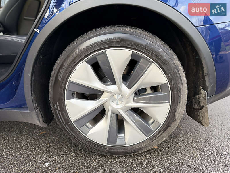 Внедорожник / Кроссовер Tesla Model Y 2023 в Харькове