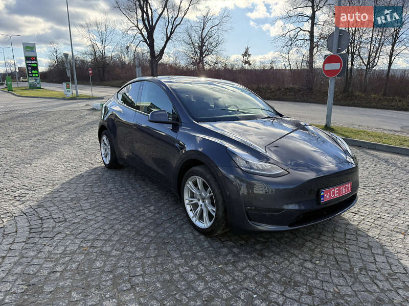Позашляховик / Кросовер Tesla Model Y 2022 в Золочеві