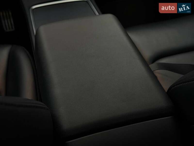 Внедорожник / Кроссовер Tesla Model Y 2023 в Кривом Роге