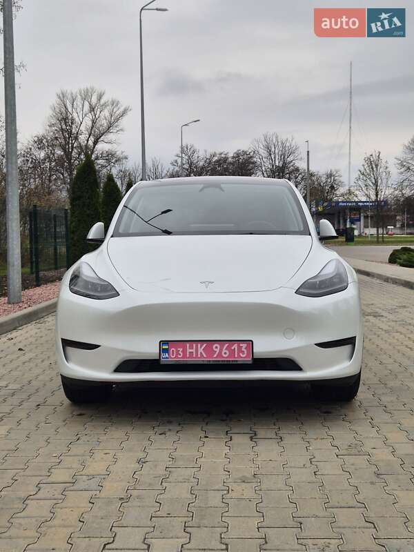 Внедорожник / Кроссовер Tesla Model Y 2024 в Кременчуге