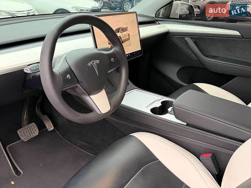Внедорожник / Кроссовер Tesla Model Y 2023 в Харькове