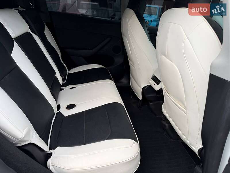 Внедорожник / Кроссовер Tesla Model Y 2023 в Харькове