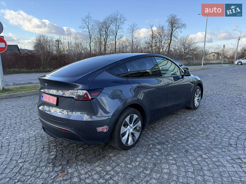 Позашляховик / Кросовер Tesla Model Y 2022 в Золочеві