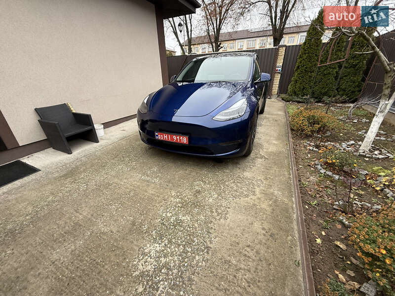 Позашляховик / Кросовер Tesla Model Y 2024 в Бучі