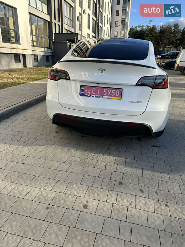 Позашляховик / Кросовер Tesla Model Y 2023 в Львові фото 4 Позашляховик / Кросовер Tesla Model Y 2023 в Львові