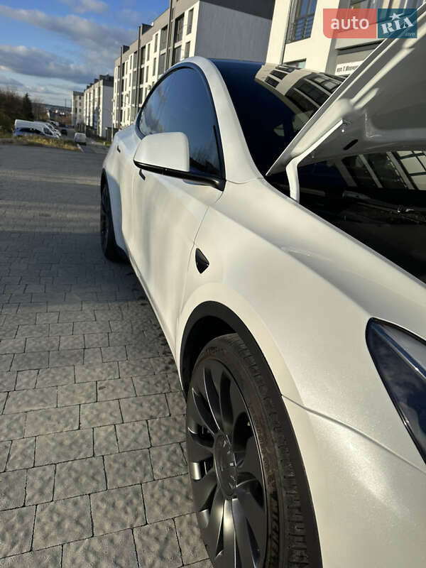 Позашляховик / Кросовер Tesla Model Y 2023 в Львові фото 11 Позашляховик / Кросовер Tesla Model Y 2023 в Львові