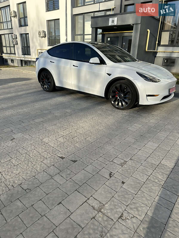 Позашляховик / Кросовер Tesla Model Y 2023 в Львові фото 15 Позашляховик / Кросовер Tesla Model Y 2023 в Львові