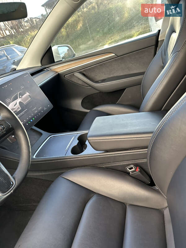 Позашляховик / Кросовер Tesla Model Y 2023 в Львові фото 20 Позашляховик / Кросовер Tesla Model Y 2023 в Львові
