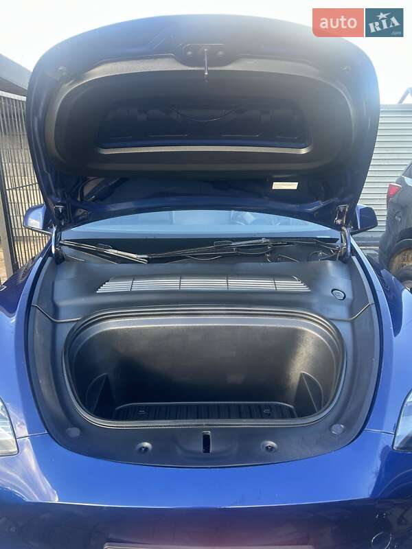 Позашляховик / Кросовер Tesla Model Y 2022 в Рівному