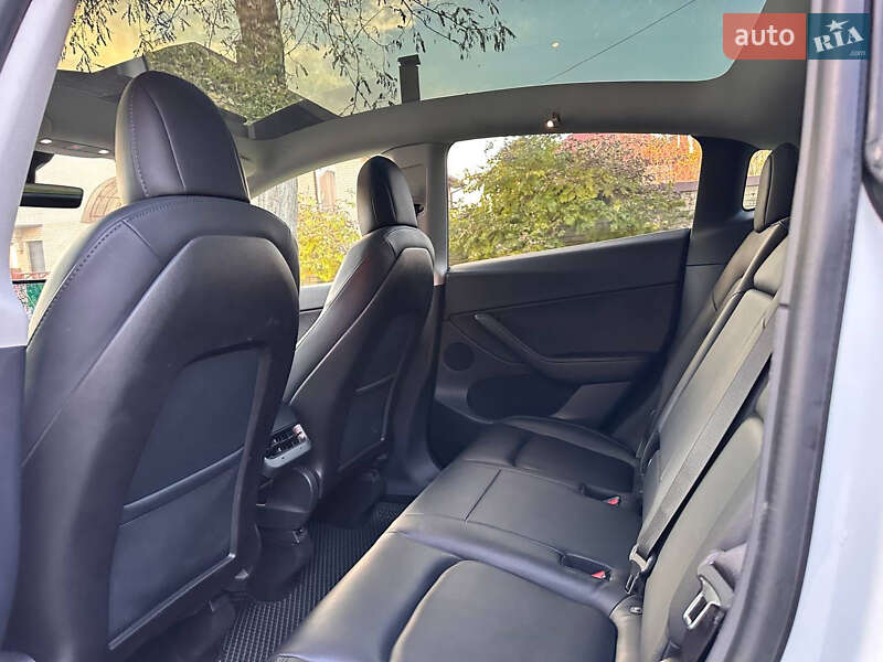 Позашляховик / Кросовер Tesla Model Y 2020 в Києві