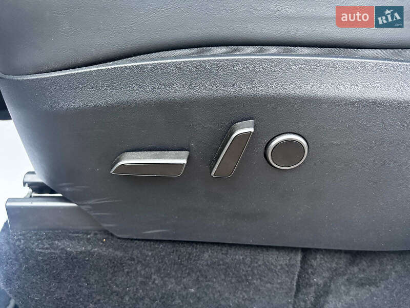 Позашляховик / Кросовер Tesla Model Y 2024 в Запоріжжі