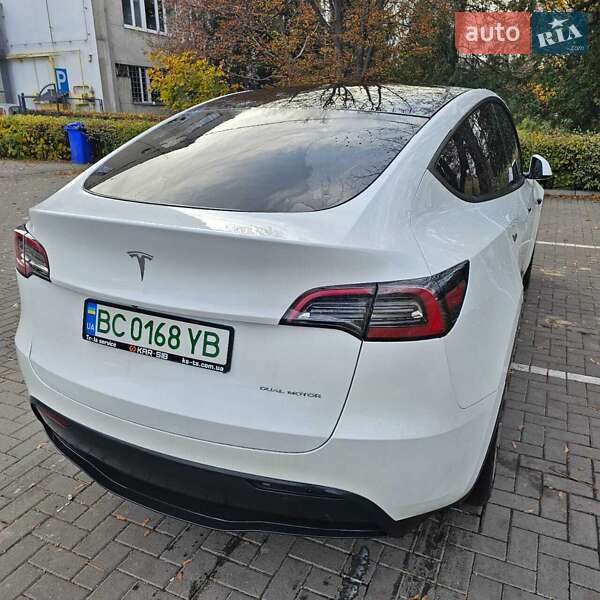 Внедорожник / Кроссовер Tesla Model Y 2023 в Львове