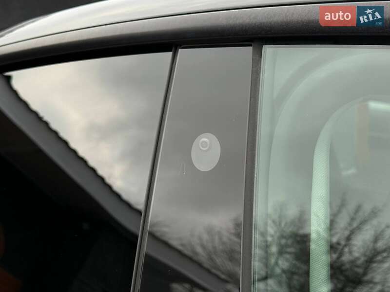 Позашляховик / Кросовер Tesla Model Y 2021 в Миколаєві