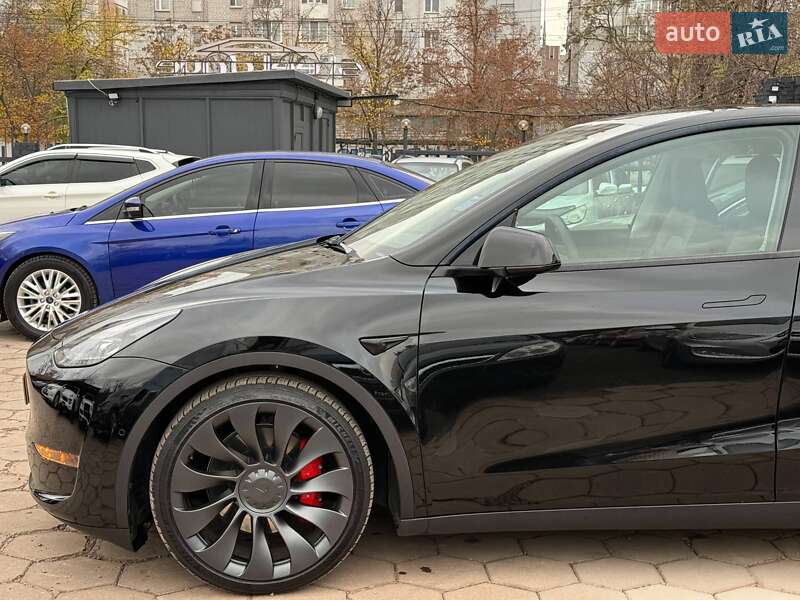 Позашляховик / Кросовер Tesla Model Y 2021 в Миколаєві