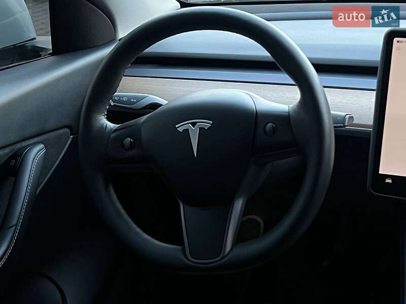 Внедорожник / Кроссовер Tesla Model Y 2022 в Ивано-Франковске