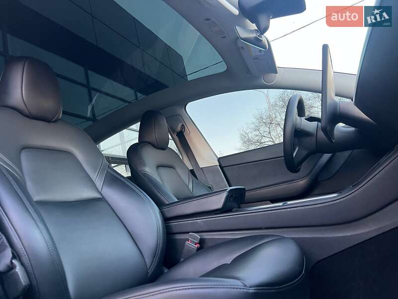 Внедорожник / Кроссовер Tesla Model Y 2022 в Ивано-Франковске