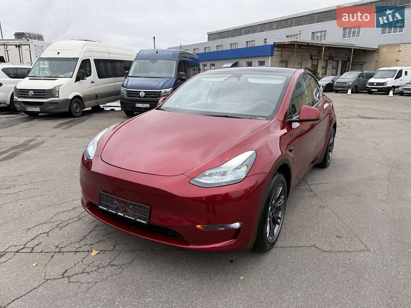 Позашляховик / Кросовер Tesla Model Y 2024 в Києві