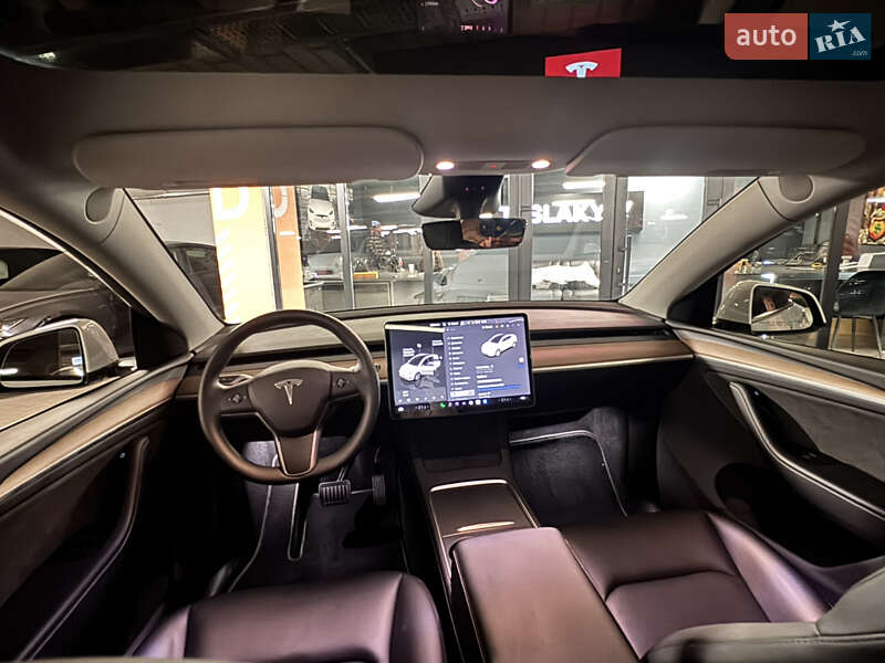 Позашляховик / Кросовер Tesla Model Y 2024 в Києві