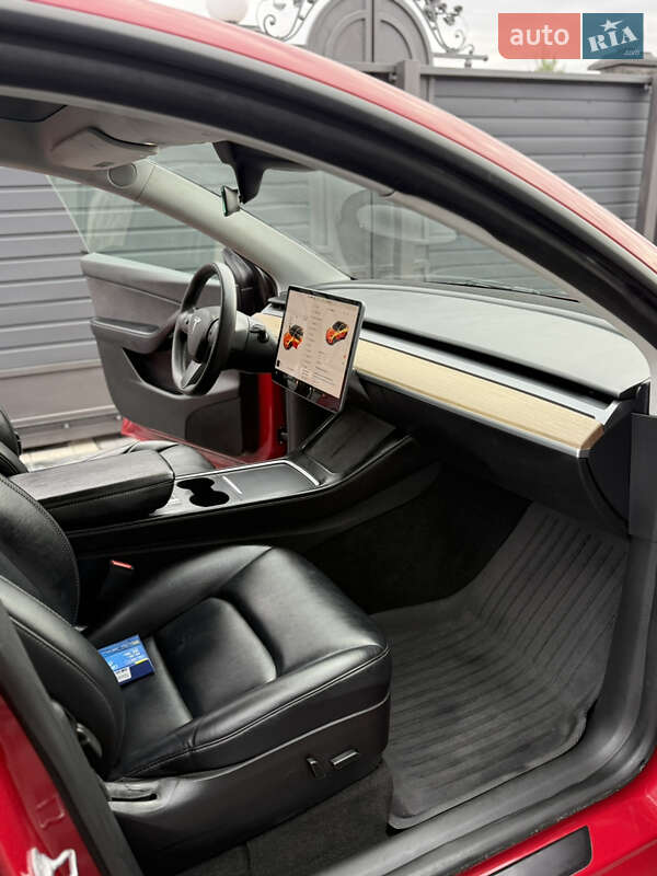 Внедорожник / Кроссовер Tesla Model Y 2022 в Дубно