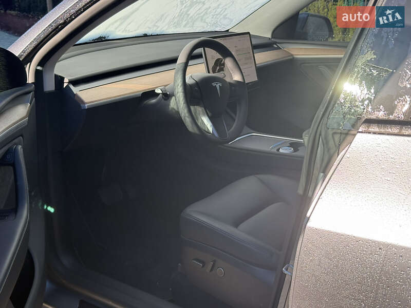 Позашляховик / Кросовер Tesla Model Y 2024 в Львові