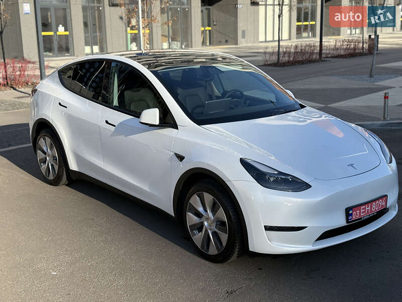 Внедорожник / Кроссовер Tesla Model Y 2023 в Киеве