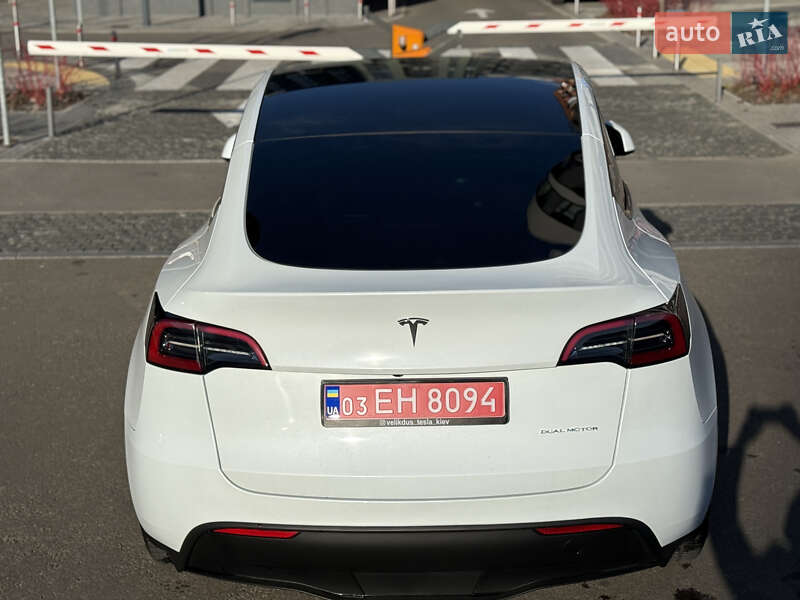Внедорожник / Кроссовер Tesla Model Y 2023 в Киеве