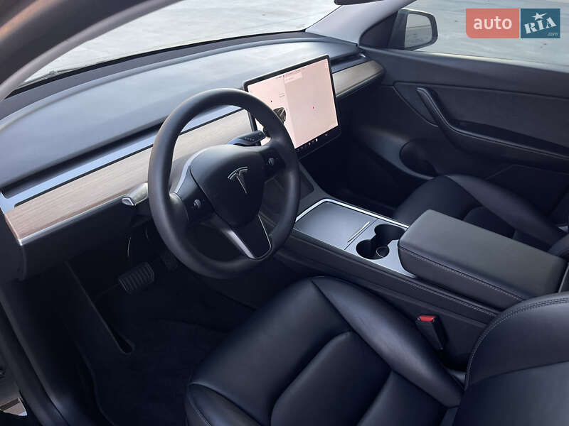 Позашляховик / Кросовер Tesla Model Y 2021 в Луцьку