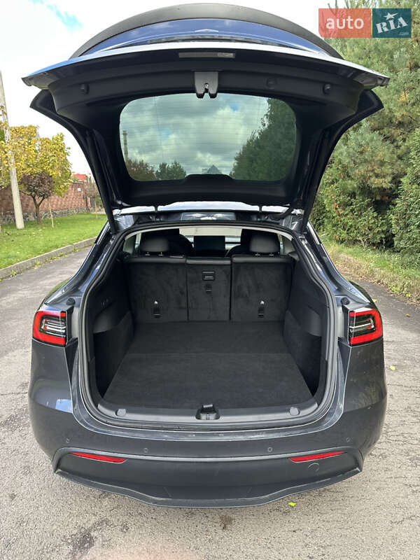 Внедорожник / Кроссовер Tesla Model Y 2020 в Ровно