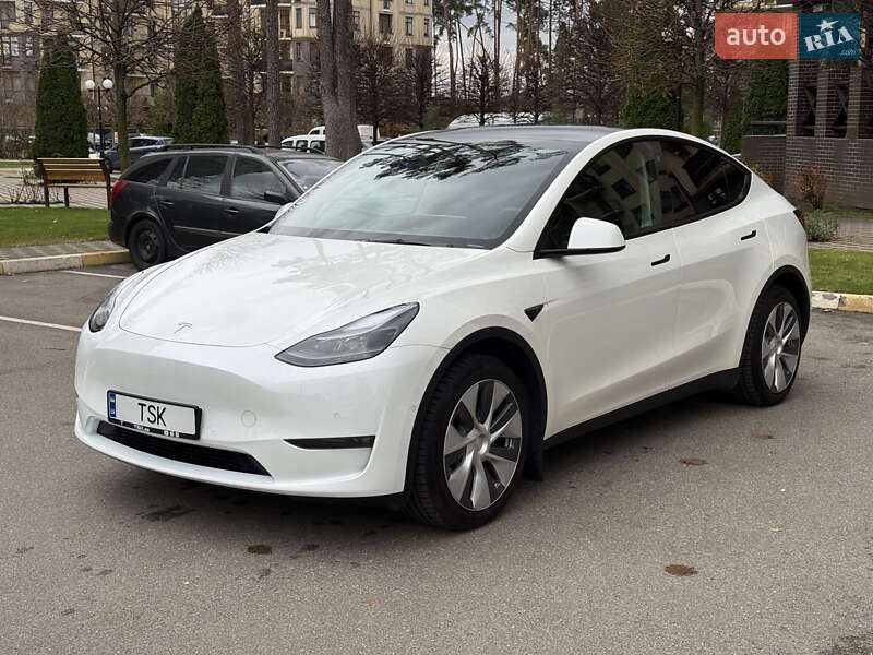 Позашляховик / Кросовер Tesla Model Y 2022 в Києві