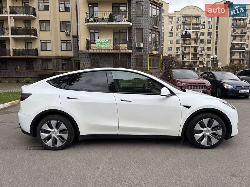Позашляховик / Кросовер Tesla Model Y 2022 в Києві