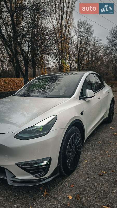 Tesla Model Y 2022